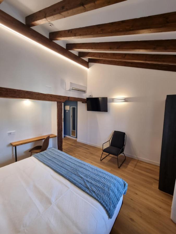 Hostal La Rua Estella Luaran gambar